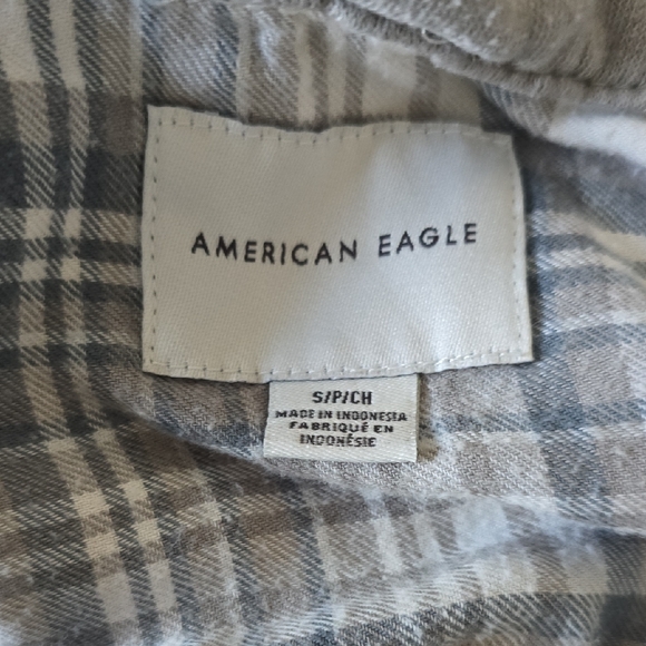 American Eagle Outfitters Gray and White Plaid Button-Down Shirt - Picture 7 of 7